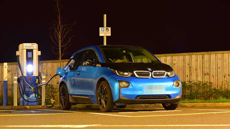 BMW i3 Charging